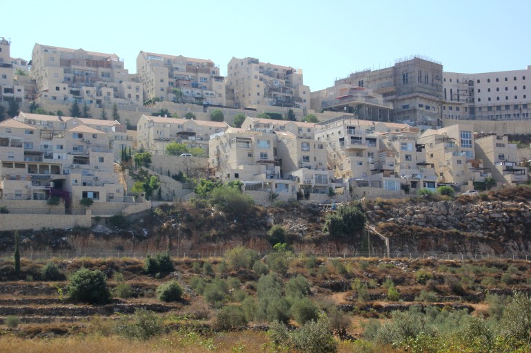 بيتار عيليت من المستوطنات المتطرفة في بيت لحم جنوب الضفة الغربية (الجزيرة)