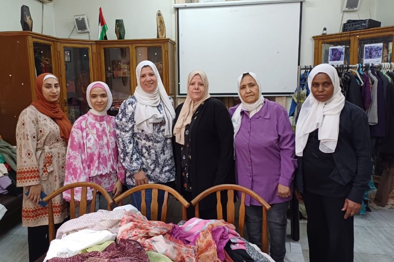 جانب من سوق اقتصادي نظمه اتحاد المرأة الفلسطينية بالقاهرة ضمن انشطة الدعم والمساندة - الصورة من الحساب الرسمي للاتحاد