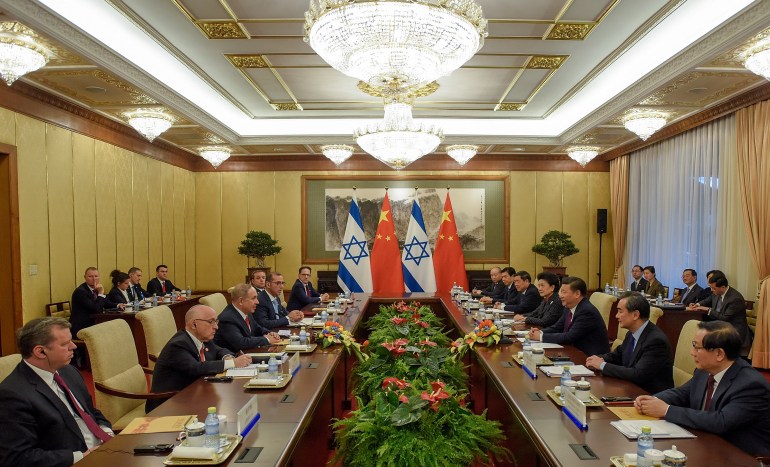 Chinese President Xi Jinping and Israeli Prime Minister Benjamin Netanyahu attend a meeting at Diaoyutai State Guesthouse in Beijing, China March 21, 2017. REUTERS/Etienne Oliveau/Pool *** Local Caption *** Xi Jinping;Benjamin Netanyahu
