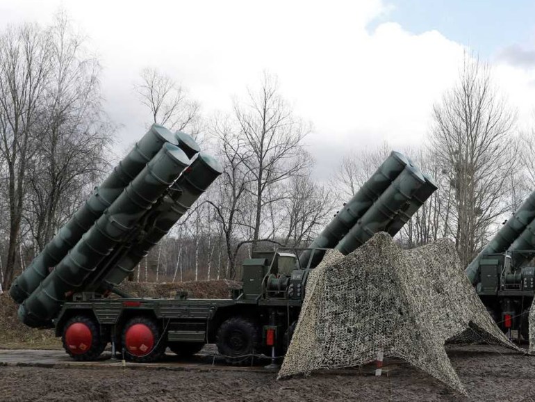 A view shows a new S-400 "Triumph" surface-to-air missile system after its deployment at a military base outside the town of Gvardeysk near Ka liningrad, Russia March 11, 2019. Picture taken March 11, 2019. REUTERS/Vitaly Nevar منظومة الدفاع الروسية أس 400