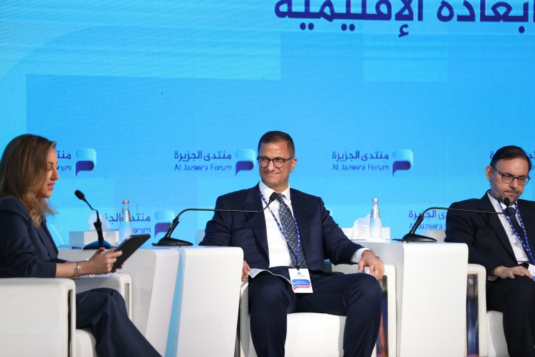 سرميني يقول إن سوريا تعيش مرحلة تغيير جذري بعد إسقاط نظام (الجزيرة)