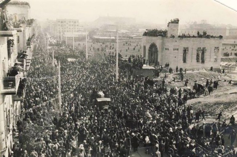 تشييع جنازة إبراهيم هنانو في جامع الصديق في حي الجميلية عام 1935