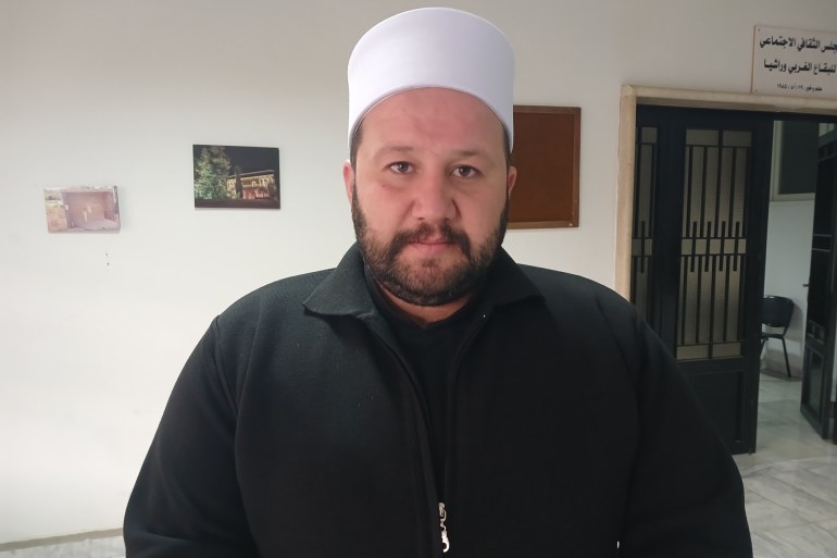 الشيخ منور أبو درهمين عضو المجلس المذهبي لطائفة الموحدين الدروز ( أبن بلدة كفرقوق )صورة خاصة بالجزيرة نت