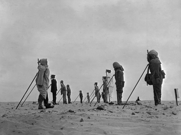 A group of dummies set up on the French nuclear weapons testing range near Reggane, Algeria, before Frances third atomic bomb test, 27th December 1960. (Photo by Keystone-France/Gamma-Keystone via Getty Images)