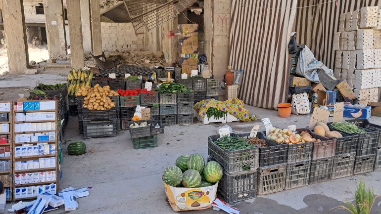 خيمة خضراوات في المخيم_ الجزيرة نت