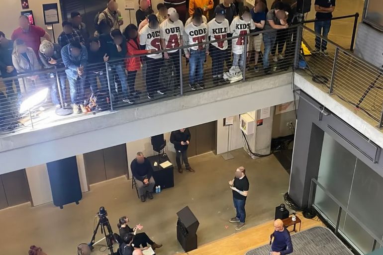 وجّه خمسة موظفين من مايكروسوفت، ضمن حملة "لا لأزور للفصل العنصري" من حساب noazureforapartheid على الانستغرام