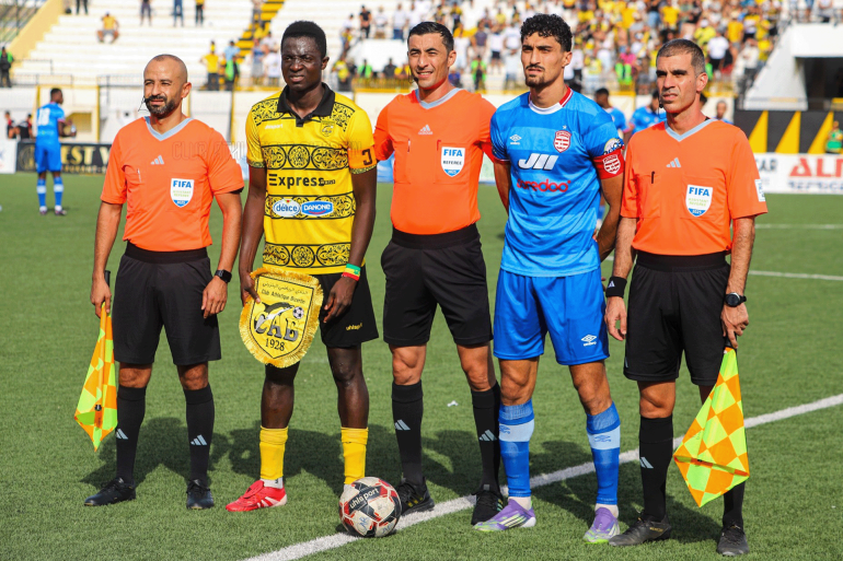 صورة عدد 2 ـ مباراة النادي البنزرتي والنادي الإفريقي توقفت في بداية الشوط الثاني بسبب العنف ـ صفحة الإفريقي على موقع فيسبوك