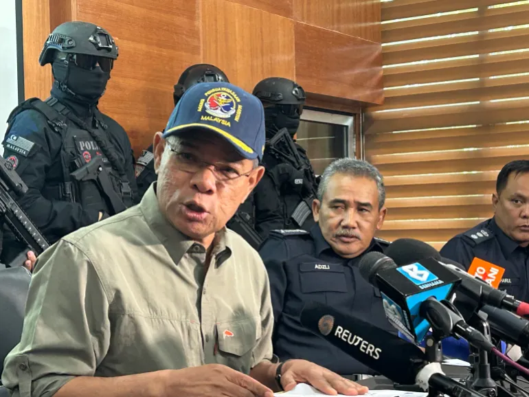 وزير الداخلية الماليزي سيف الدين نوتسيون يتوعد متعقب مهربي البشر