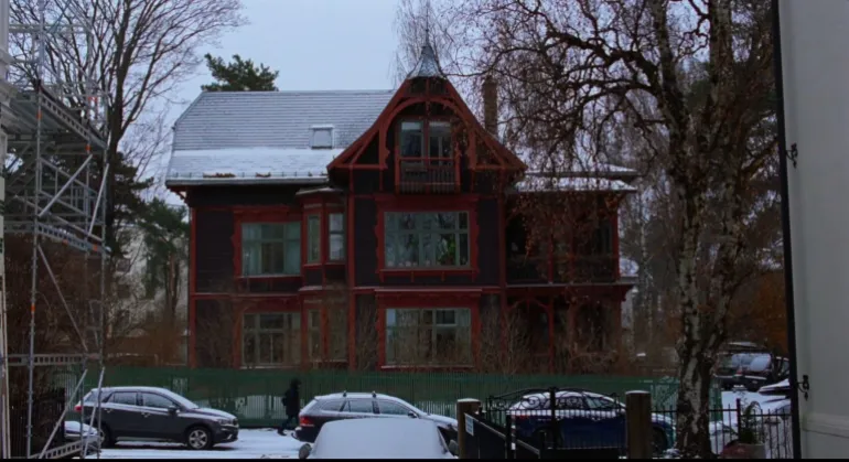 منزل الأسرة أو المحطة الأولى والأهم في الذكريات (أى ام دي بي)