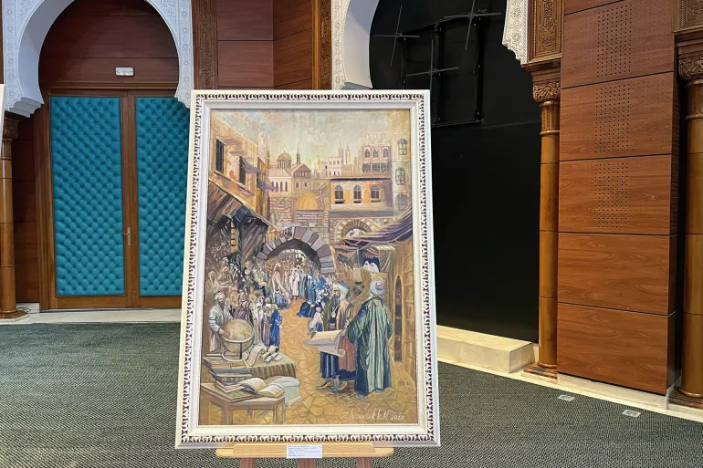 :لوحة تجسد استقبال أهالي دمشق لأبي نصر الفارابي عند دخوله الى المدينة عند البوابة الشرقية