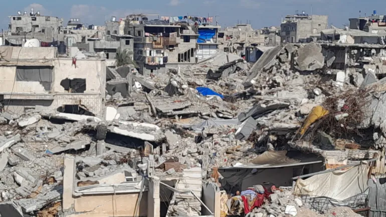 سكان غزة في الخيام المناطق المدمرة يعولون على انسحاب الاحتلال وتحسين معيشتهم