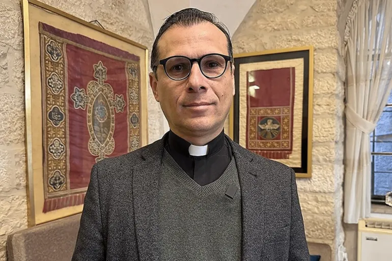 القس الفلسطيني منذر إسحاق