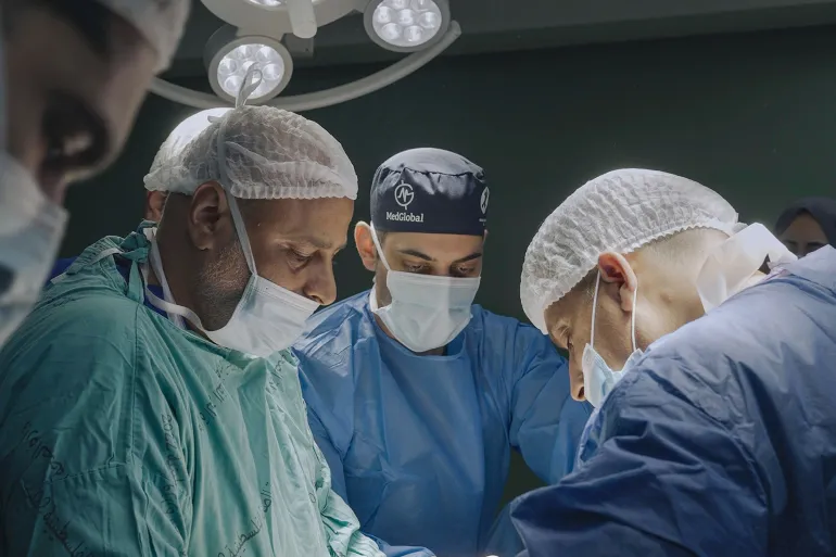 مشهد من فيلم "طبيب أميركي" موقع مهرجان صاندانس - festival.sundance.org