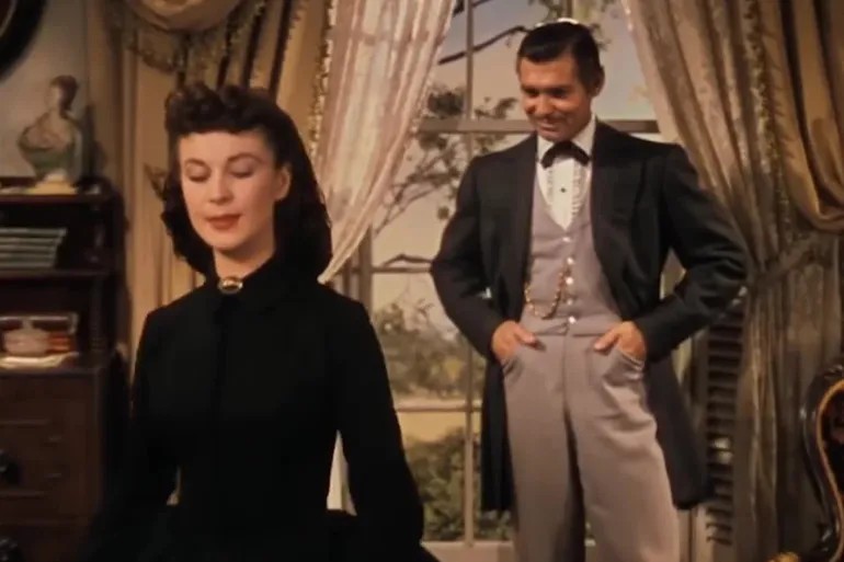 **داخلية** مشهد من فيلم ذهب مع الريح (أى ام دي بي)