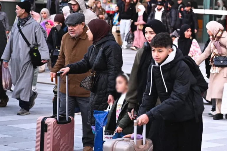 استقبال المتضررين من الفيضانات في المغرب بعد بدء عودتهم إلى قراهم