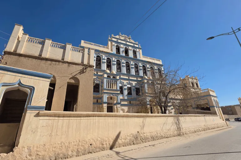 قصر عشه التاريخي (خاص الجزيرة)