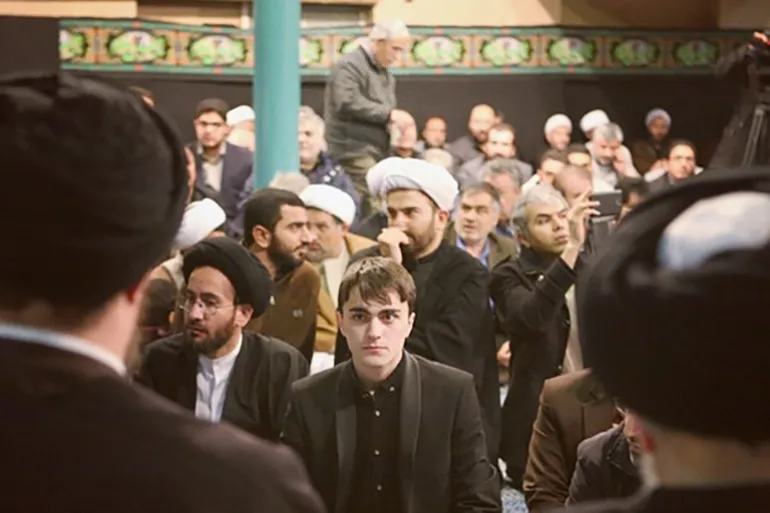 ***داخلية***** بيت الخميني حساب أحمد الخميني على إنستغرام