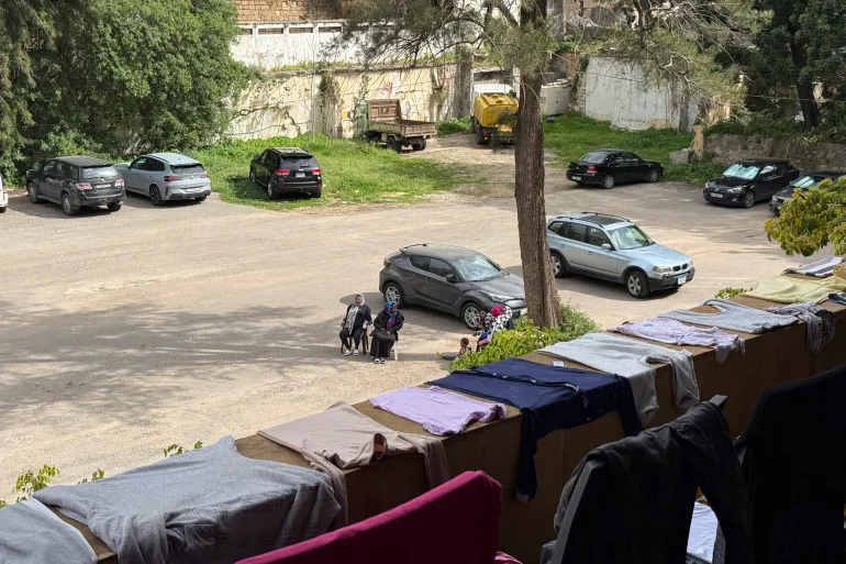 بلغ عدد المقيمين في الكنيسة حوالي 185 شخصا