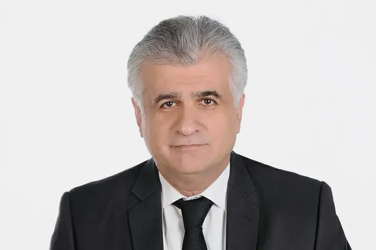 - الدكتور جاسم حجّي يحذر من تحديات ربط وكلاء الذكاء الاصطناعي مثل "أوبن كلاو" بعدة أنظمة وخدمات رقمية داخل المؤسسات.(الجزيرة)