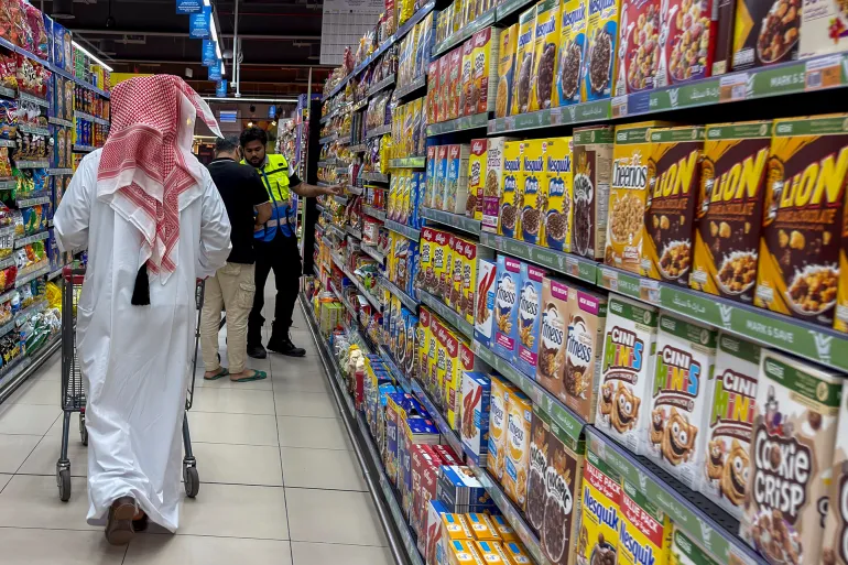 خطط تشغيلية ورقابية متكاملة لضمان وفرة السلع وحماية المستهلك وضبط الأسواق