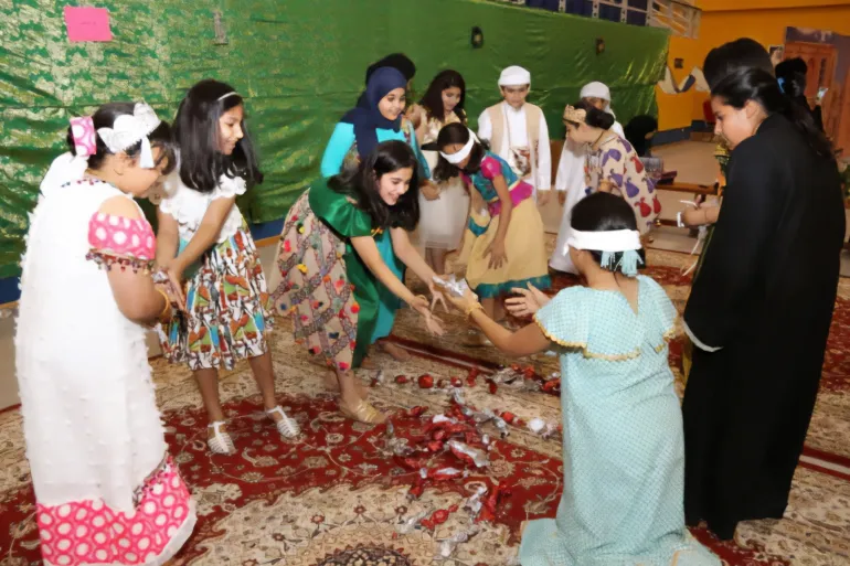 **داخلية** العادات والتقاليد الرمضانية في مملكة البحرين تحتفظ بخصوصية تعكس الموروث الشعبي.