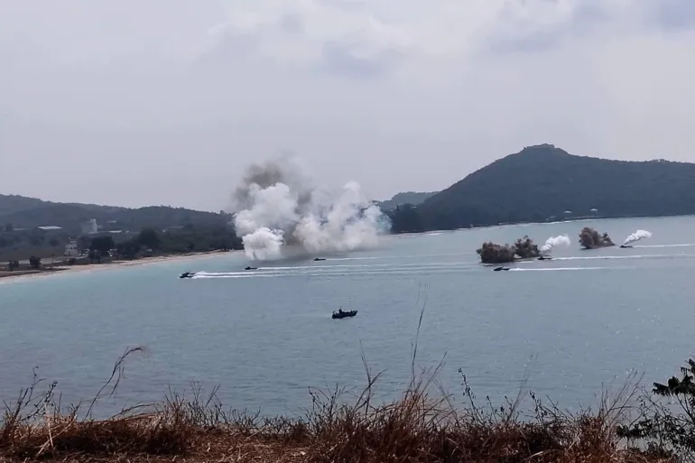المصدر: صور البحرية التايلاندية وزعتها على الصحفيين الذين غطوا الحدث. بمشاركة 8 آلاف جندي...تايلاند والولايات المتحدة وحلفاؤها يطلقون تدريبات كوبرا الذهبية