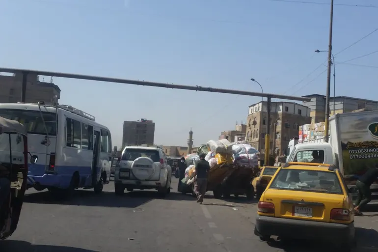 عمليات الشراء والتبضع بالجملة في سوق الشورجة الشهير وسط بغداد