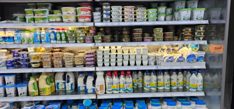 فلسطين-متاجر-تجارة-دكان-ألبان-الجبريني-الجنيدي-فلسطين-الخليل- أبريل 2026