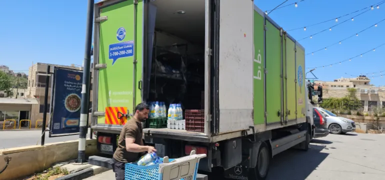 فلسطين-متاجر-تجارة-دكان-ألبان-الجبريني-الجنيدي-فلسطين-الخليل- أبريل 2026