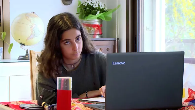 حصص تعليمية عبر التلفزيون الرسمي اللبناني لتفادي كورونا