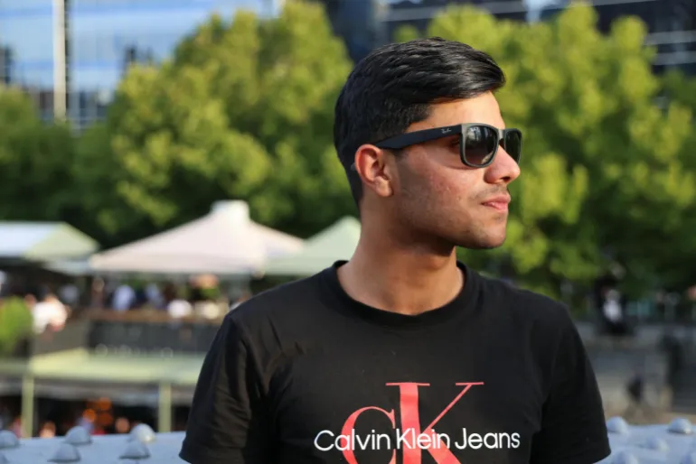 يدمج نموذج أوريون العالم الرقمي بالواقعي عبر تقنيات عرض هولوغرافية متقدمة تظهر الصور ثلاثية الأبعاد (بكسلز)