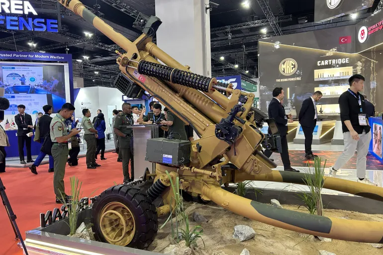 مدفع تركي الصناعة يصل مداه ١٨ كلم وينافس صناعات غربية عريقة من هذا الطراز