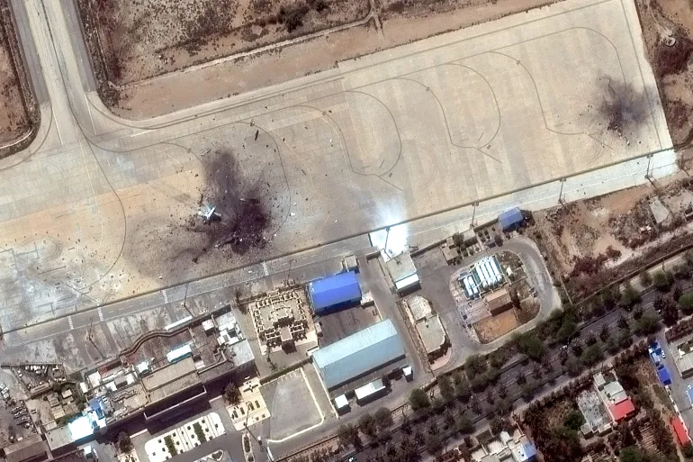 صور أقمار صناعية عالية الدقة ترصد أضرارا واسعة في منشآت جوية وبحرية ببوشهر فانتور