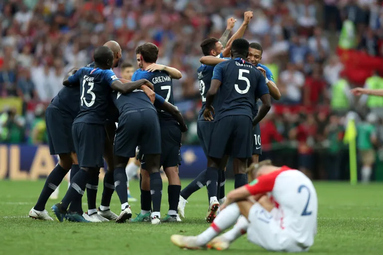 MOSCOW, RUSSIA - JULY 15: France players celebrate victory following the 2018 FIFA World Cup Final between France and Croatia at Luzhniki Stadium on July 15, 2018 in Moscow, Russia. (Photo by Clive Rose/Getty Images)
