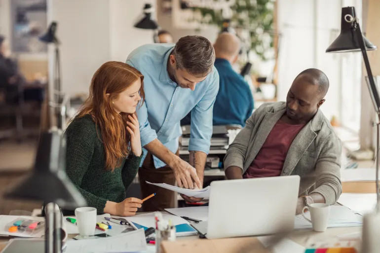 الشركات الناشئة تواجه صعوبة في الخروج من هيمنة الشركات الكبرى التي تمولها