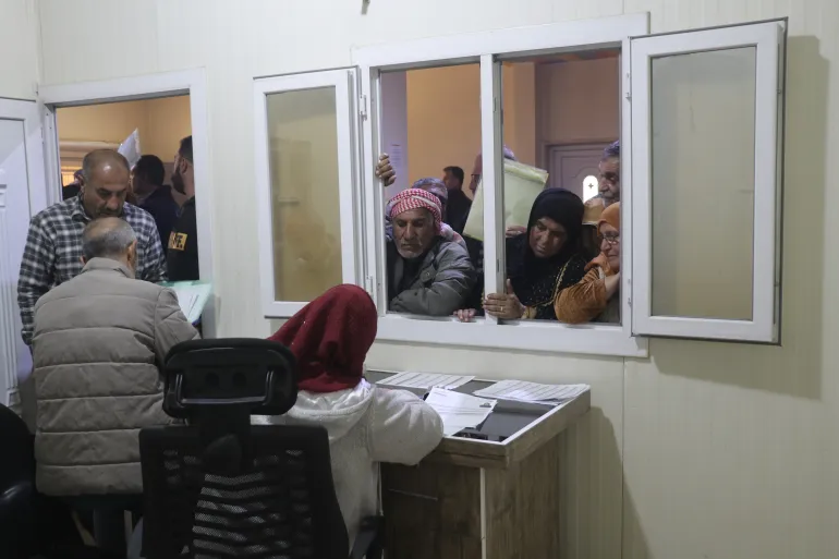 لجنة فرعية تستقبل الطلبات في القامشلي