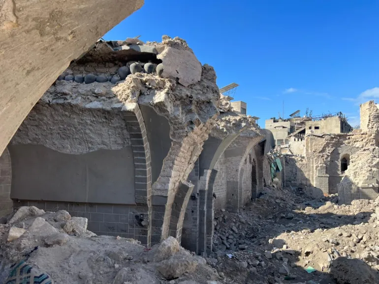 فلسطين-غزة-الدمار الذي طال المسجد العمري وقصر الباشا شرق مدينة غزة خلال الإبادة في غزة. يسرى العكلوك-الجزيرة نت 11 أبريل 2026