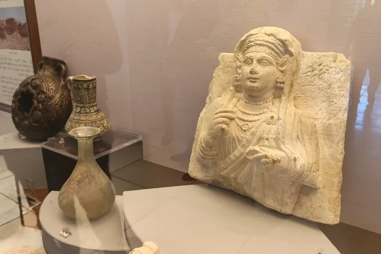 قطعة أثرية مستردة