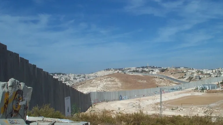 الجدار العازل- أبو ديس - شرق القدس