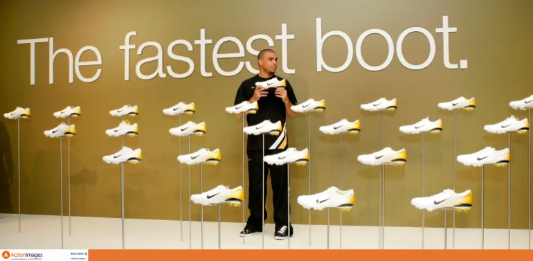 Action Images - Ronaldo - Nike - Launch of Mercurial Vapor III Boot - Allianz Arena, Munich, Germany - 9/1/06 Real Madrid's Brazilian star Ronaldo holds the new Nike Mercurial Vapor III boot Mandatory Credit: Action Images / Michaela Rehle Livepic