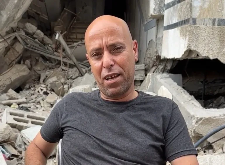 أحمد عرفات صاحب المنزل المائل