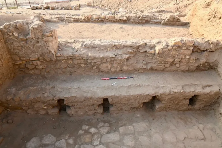 الكشف عن نظام مائي متكامل وبقايا مسجد مملوكي بمحيط قلعة صلاح الدين الأيوبي - وزارة السياحة والآثار المصرية