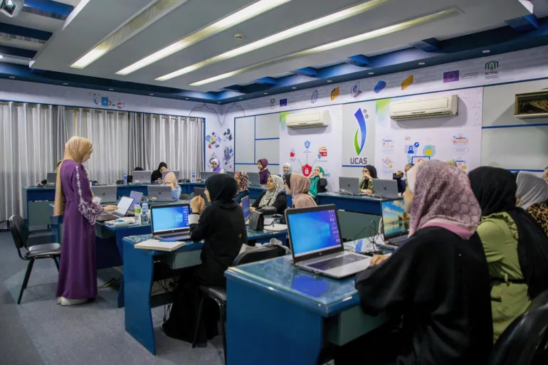 6- غزة – إحدى القاعات الدراسية في الكلية الجامعية للعلوم التطبيقية قبل تعرضها للتدمير خلال حرب الإبادة على غزة. إياد القطراوي، 01/06/2026، (الجزيرة)