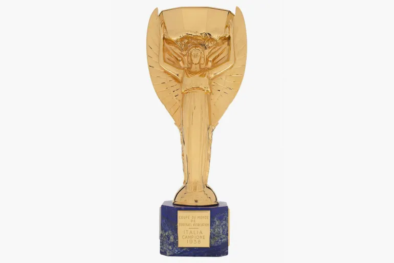 Jules Rimet trophy المصدر FIFA Museum