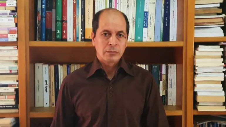 الناقد المغربي محمد بوعزة