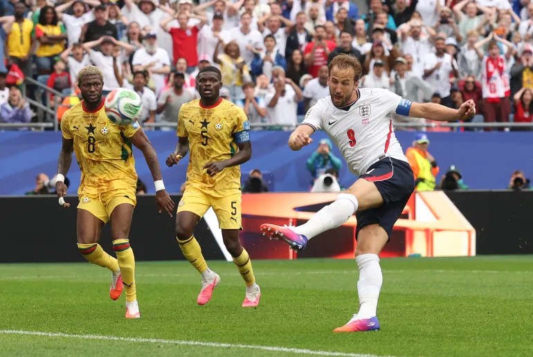 فرصة تهديفية لهاري كين أمام مرمى منتخب غانا (الفرنسية) 