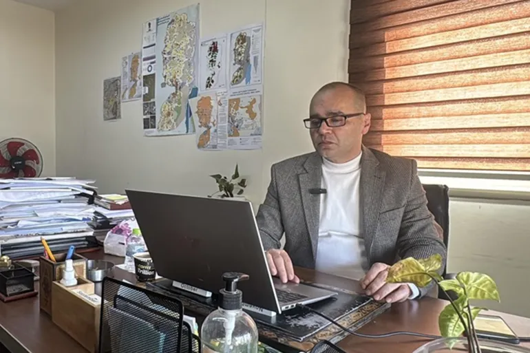 مدير وجحدة النشر والتوثيق في هيئة الجدار
